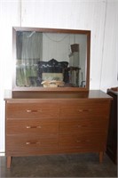 6 Drawer Dresser & Mirror 47x16.5x61H