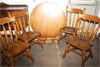 Round Table & 4 Chairs 41D