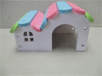 Wood Hamster House, Pink/Blue/Green/White