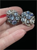 Pretty Blue Vintage TRIFARI Clip On Earrings