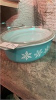 Blue Pyrex  casserole with lid