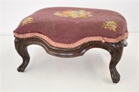 VICTORIAN FOOTSTOOL WITH FRENCH STYLE LEGS