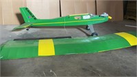 Model plane with attachable wing 50 x 61.75