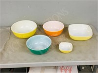 5 colored Pyrex dishes