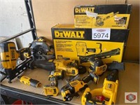 DeWalt lot of 10 DeWalt tools contents on the