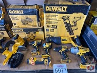 DeWalt lot of 10 DeWalt tools contents on the