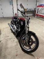 2016 Harley V-Rod with Harley bike cover - Titled