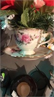 2 Decorated tea cups