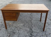 PETER LOVIG NIELSEN FOR DANSK DESK