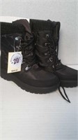 Ladies size 7 black winter boots