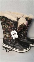 Ladies size 8 tall camo winter boots