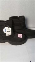 Men's size 8 winter boots