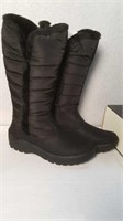Ladies size 8 tall winter boots