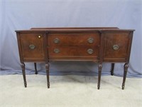 MAHOGANY SIDEBOARD WITH 6 TURNED LEGS