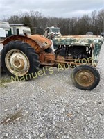 800 FORD TRACTOR-needs fuel lines