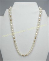 Pearl necklace with 10K gold clasp, Collier de