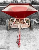 Pull Type Bulk Fertilizer / Seed Spreader