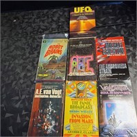 Sci fi paperback book lot