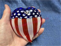 Heart shape American flag paperweight