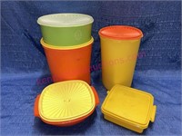 (5) Tupperware containers w/ lids