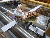 Section of giftware: figurines - clocks - knick kn