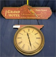 VTG. STYLE WALL HANGING BATTERY OP CLOCK