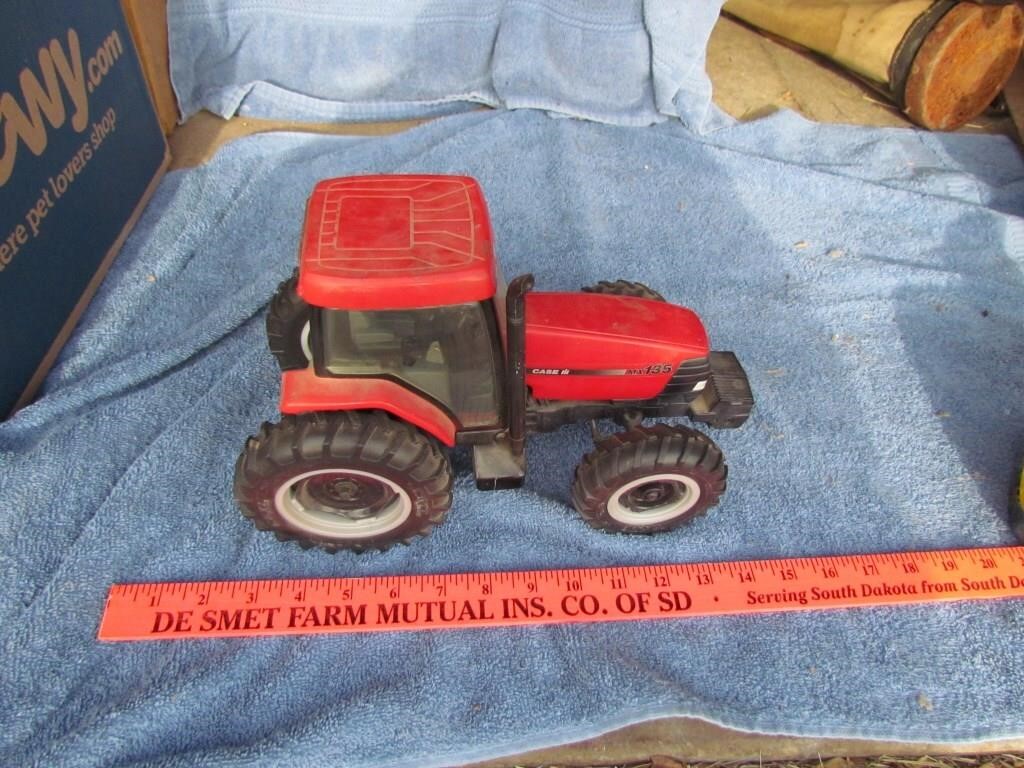 New Vintage Collector Toy & More Auction