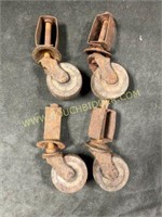 Set of 4 Rolling Casters Wooden Wheels