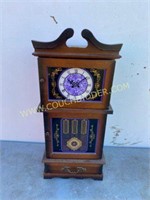 Clock style jewelry box