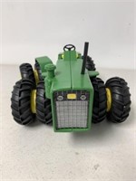 John Deere 8020 Diesel Articulating Tractor