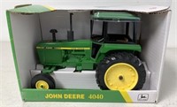 John Deere 4040 Tractor NIB