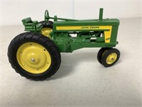 1950's JD 620 Tractor repainted