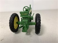 1950's JD 620 Tractor repainted