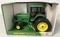 John Deere 7710 Tractor NIB