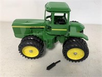 JD 4-Wheel Drive Tractor 1/16 Scale