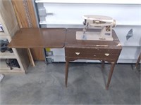 AMH485- Vintage Singer Sew Machine 500A and Table