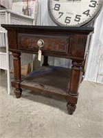 WOOD END TABLE W/DRAWER-APPROX 2FT TX2FT WX28"L