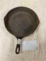 Wagner ware cast iron skillet 3x5 for reference