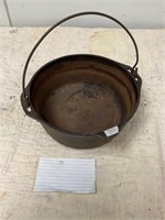 Cast iron Dutch oven no lid