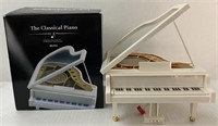 NIB CLASSICAL PIANO MUSIC BOX