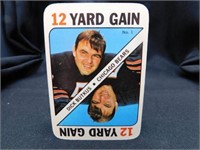 Dick Butkus 1971 Topps No.1 12 Yard Gain Card