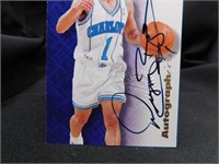 Muggsy Bogues Autographed 96 Skybox NBA Card