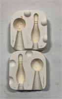 Ceramic bowling pin mold