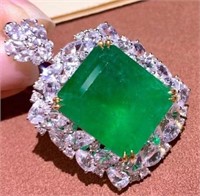 23ct natural emerald pendant in 18K gold