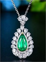 2ct natural emerald pendant in 18K gold