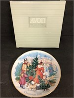 Avon "Bringing Christmas Home" 1990 Collector