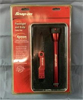 NOS Snap On flashlight and knife combo pack