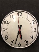 Vintage 1963 Standard Electric 12" Clock