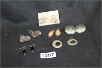 LOT OF SIX PAIRS OF EARRINGS
