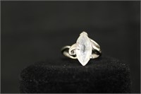 10K GOLD WITH QUARTZ SIZE 5.5 STAMPED CROSBY